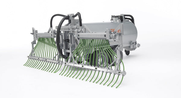 BRUDER 1:16 FLIEGL TANKER WITH SPREADER TUBES