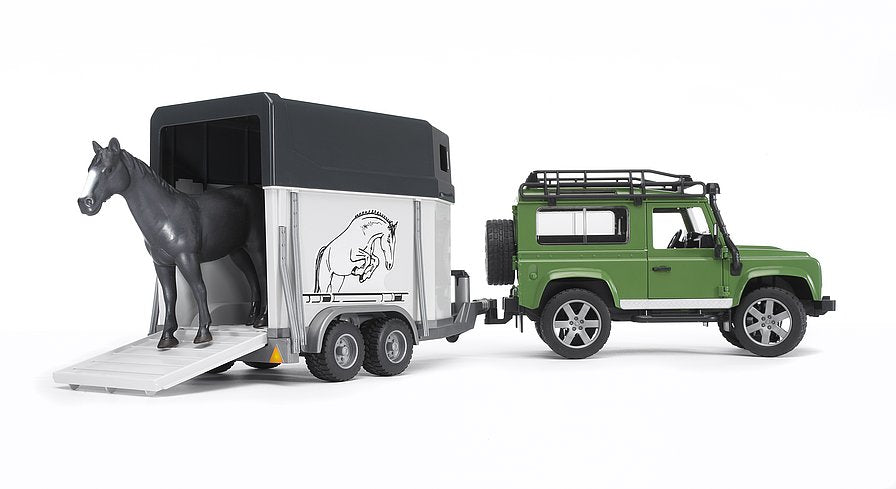 LAND ROVER DEFENDER WITH HORSE TRAILER AND HORSE