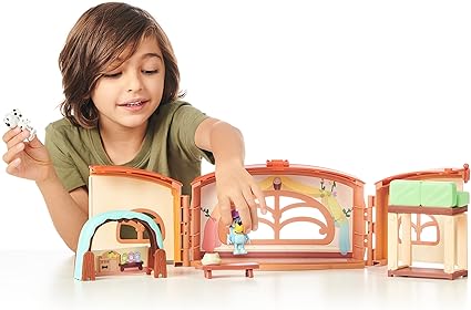 BLUEY SCHOOL PLAYSET