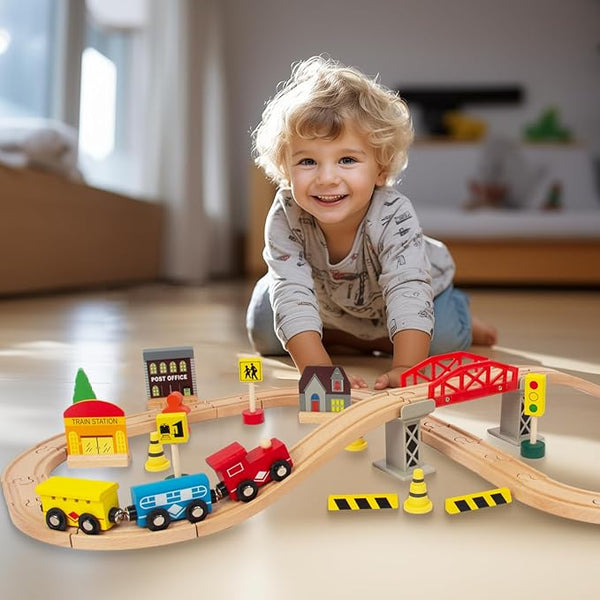 61 PIECE  CITY TRAIN SET