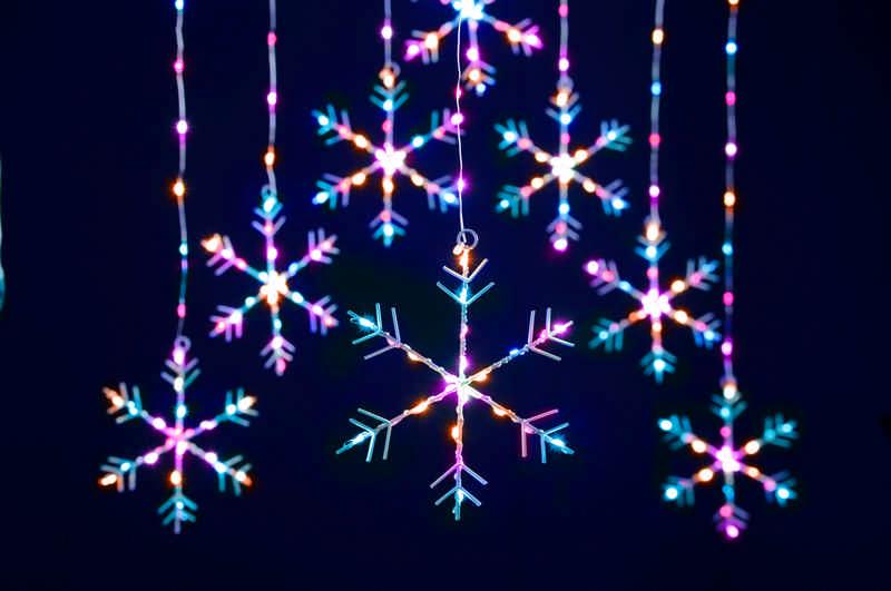 Snowflake Curtain Light - Aurora