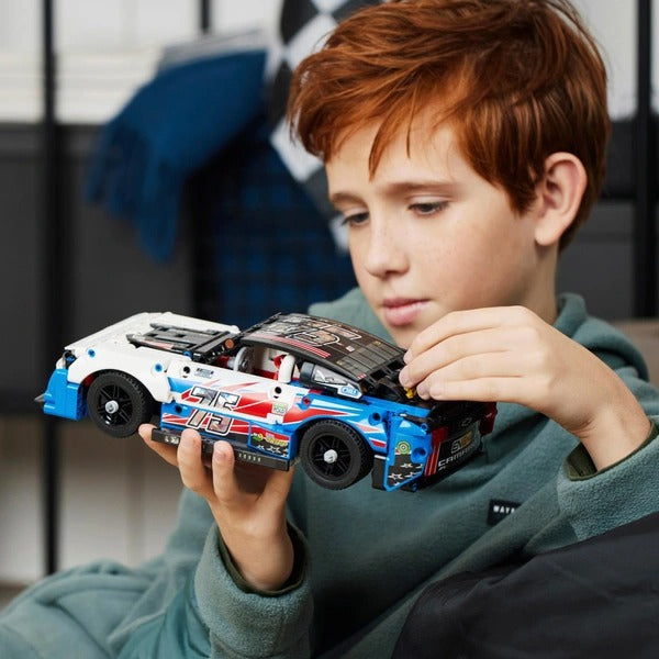 LEGO TECHNIC NASCAR NEXT GEN CHEVROLET CAMERO